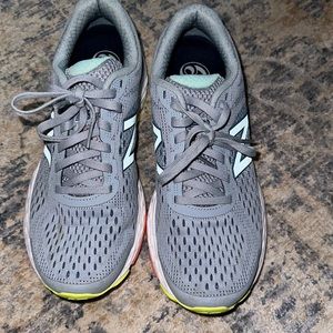 New balance 680 sneakers